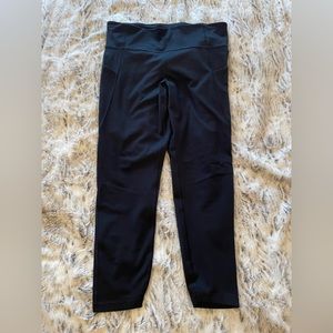 Gap Fit blackout leggings. Size L.
